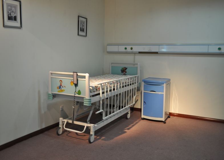 مستشفى multi Function كهربائيّ أسرة المستشفيات خاصّ بطبّ الأطفال مع أربعة محرك