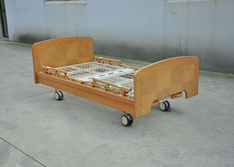 اثنين يدوي الساعد التمريض سرير الرئيسية هيكل الخشب الصلب سبائك الألومنيوم الجانب السكك الحديدية